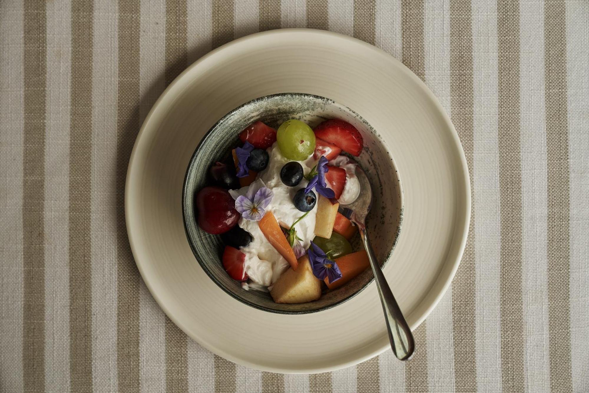 Hotel The Newel Psychiko Ateny Zewnętrze zdjęcie Fruit salad