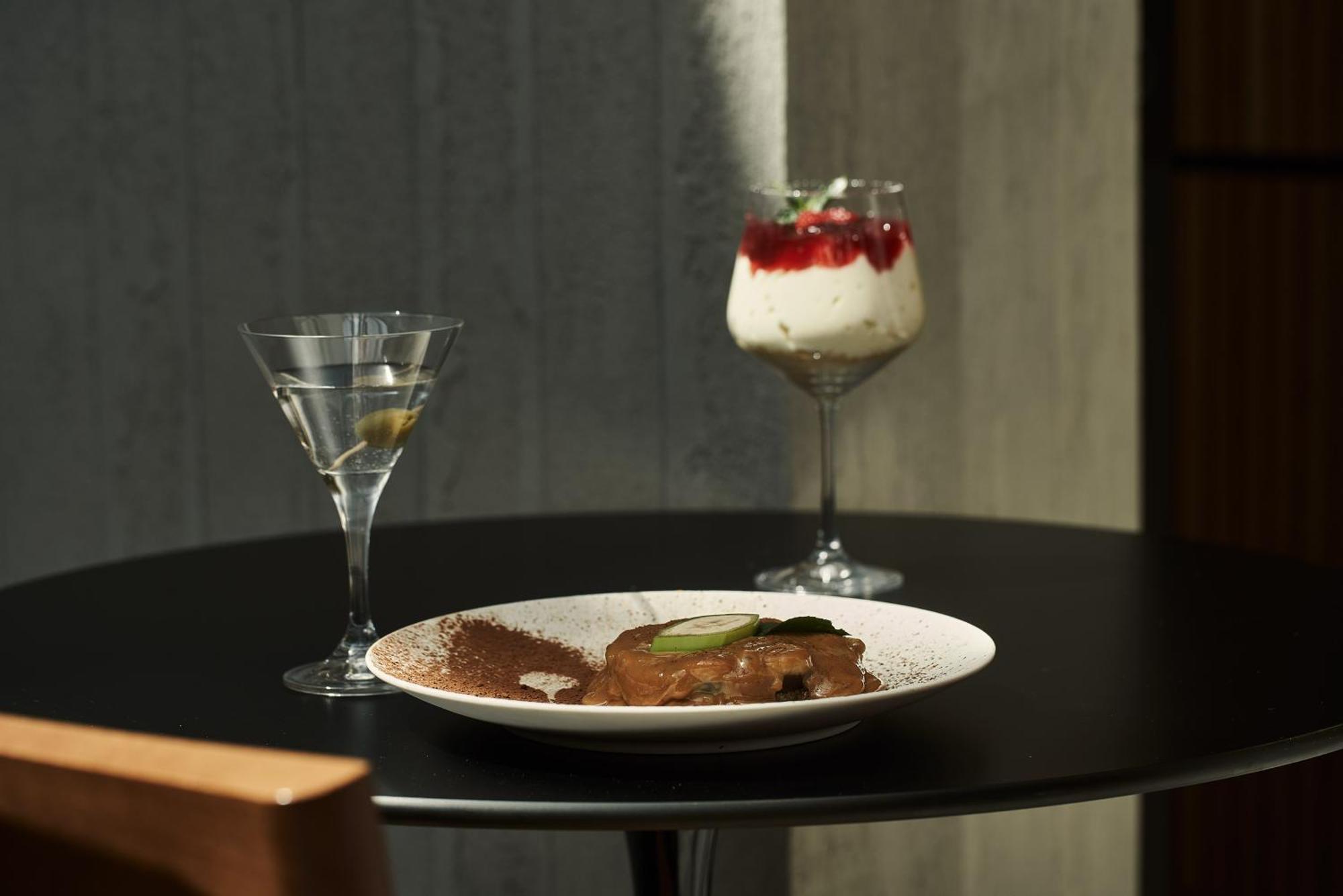 Hotel The Newel Psychiko Ateny Zewnętrze zdjęcie A chocolate parfait